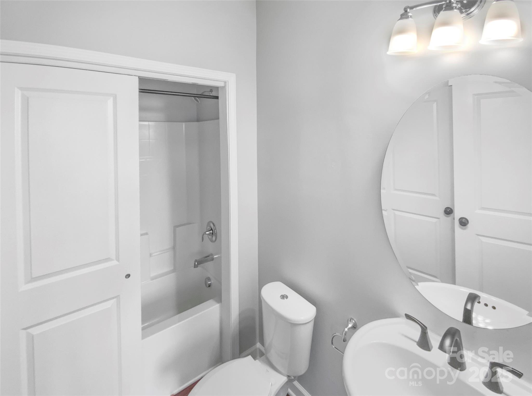 15886 Reynolds Drive