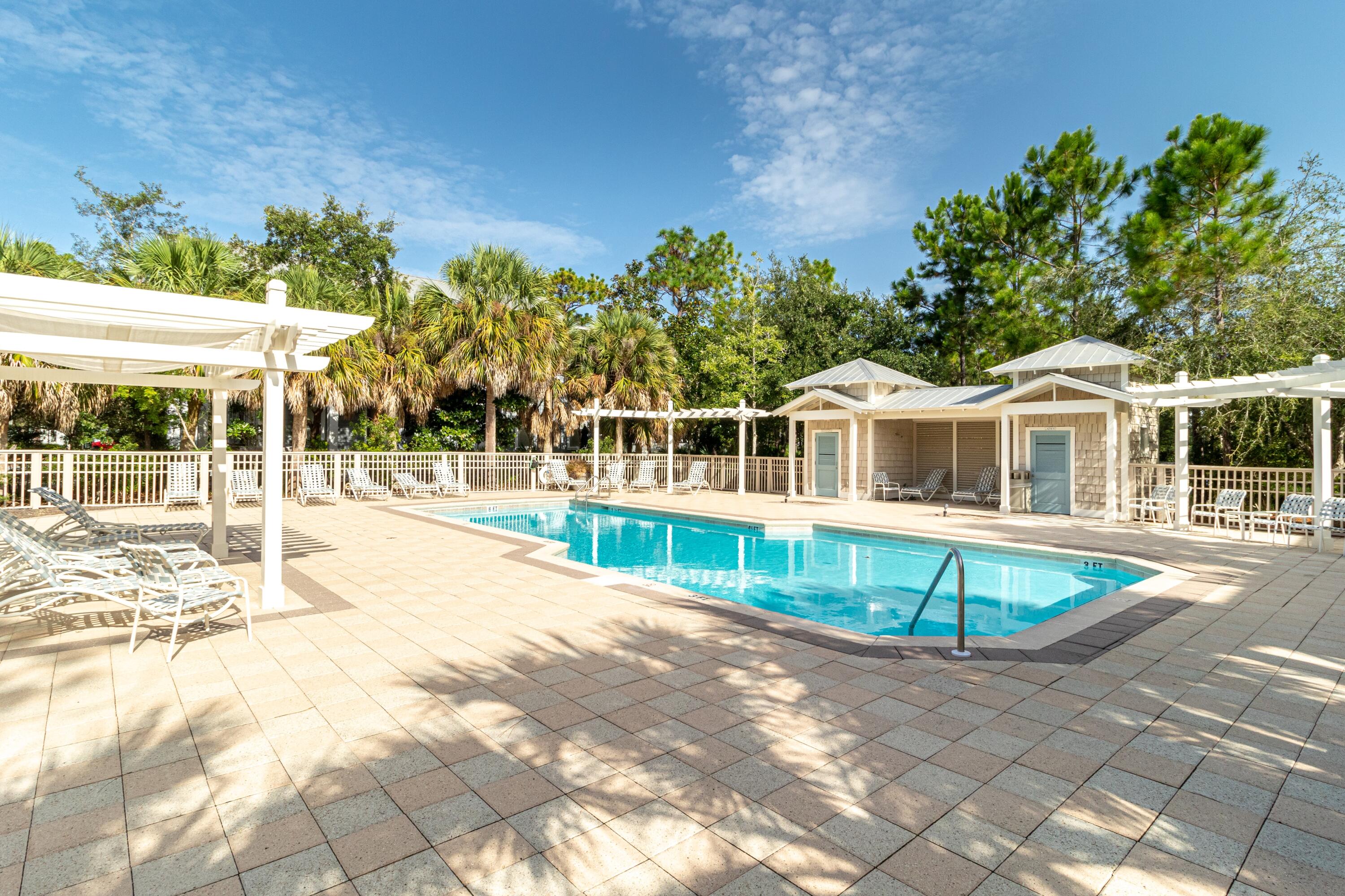 126 N Andalusia Avenue