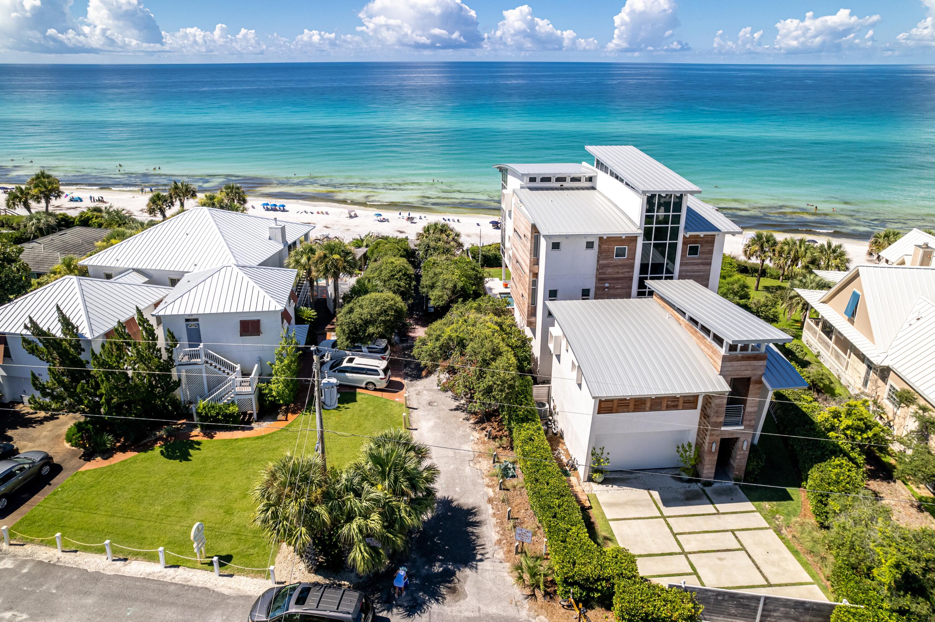 126 N Andalusia Avenue