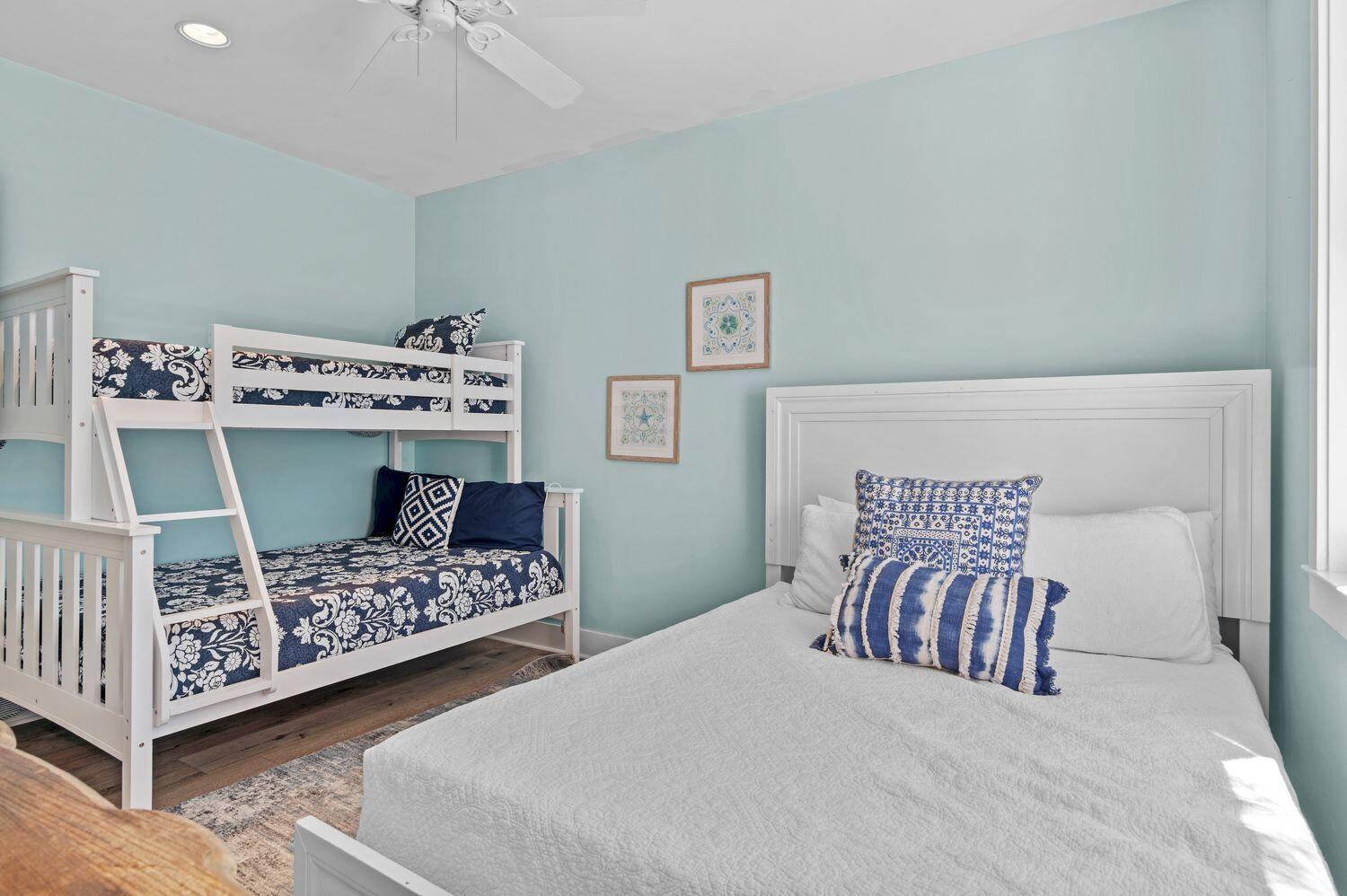 126 N Andalusia Avenue