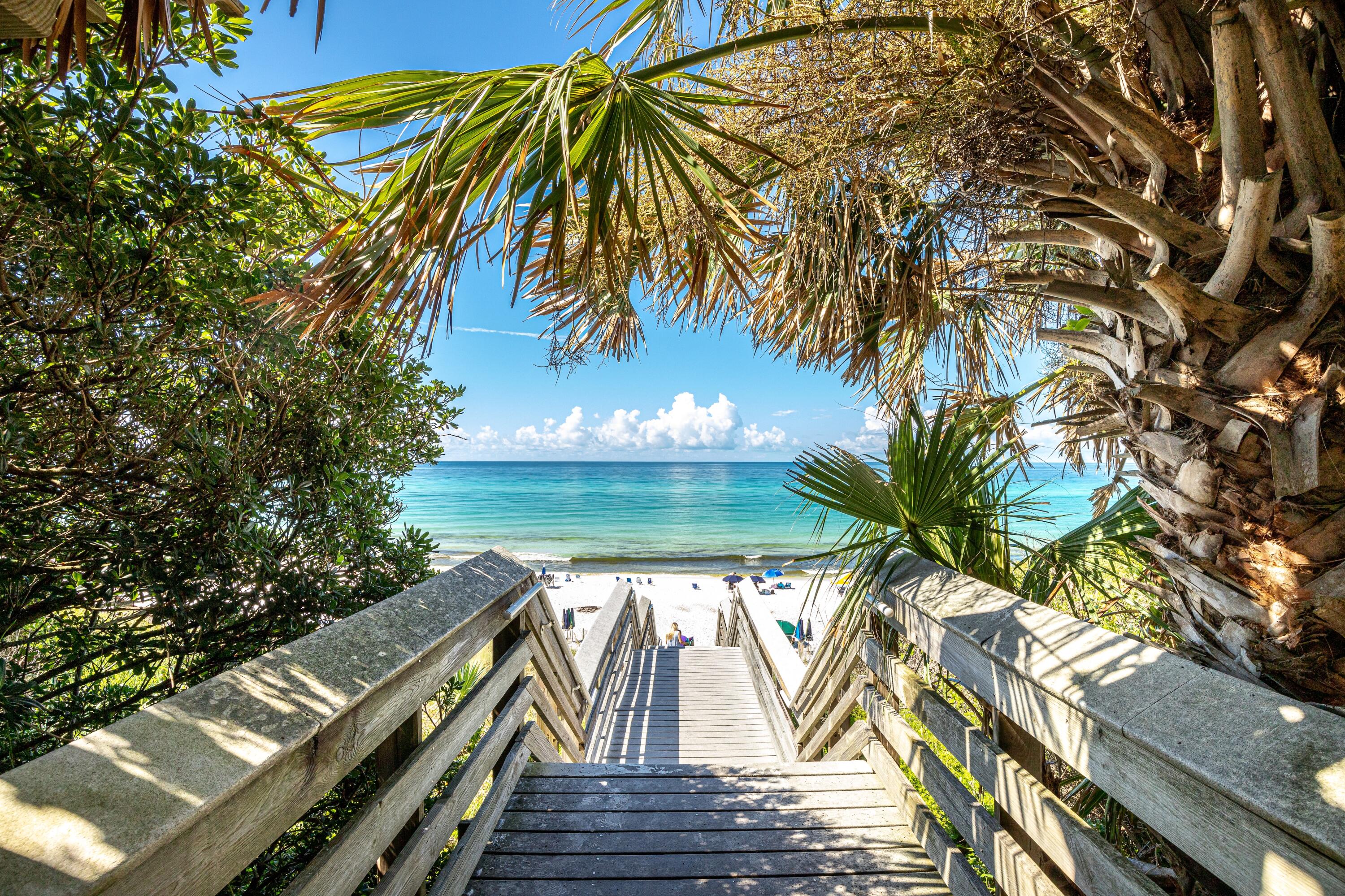 126 N Andalusia Avenue