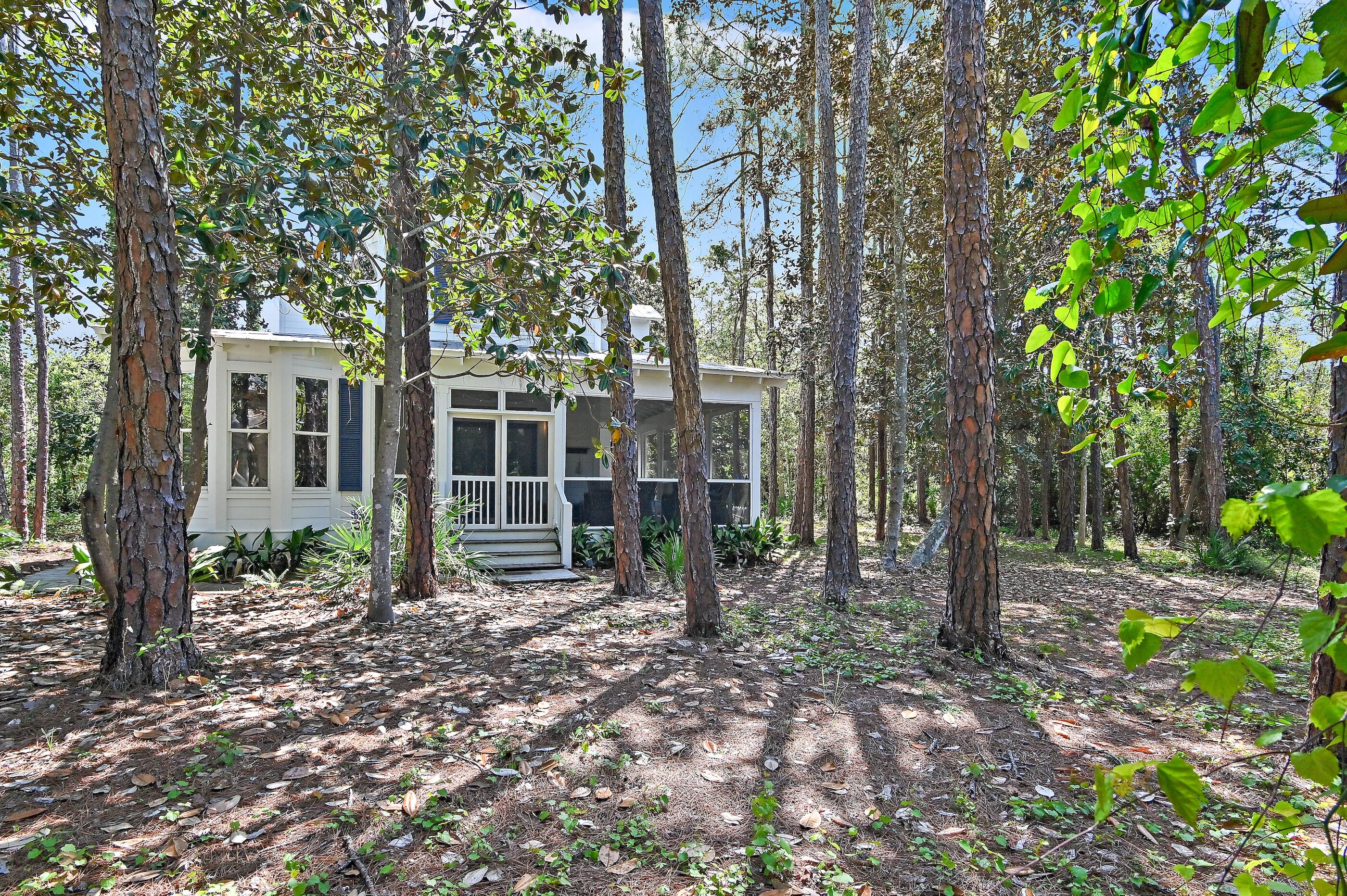 126 N Andalusia Avenue