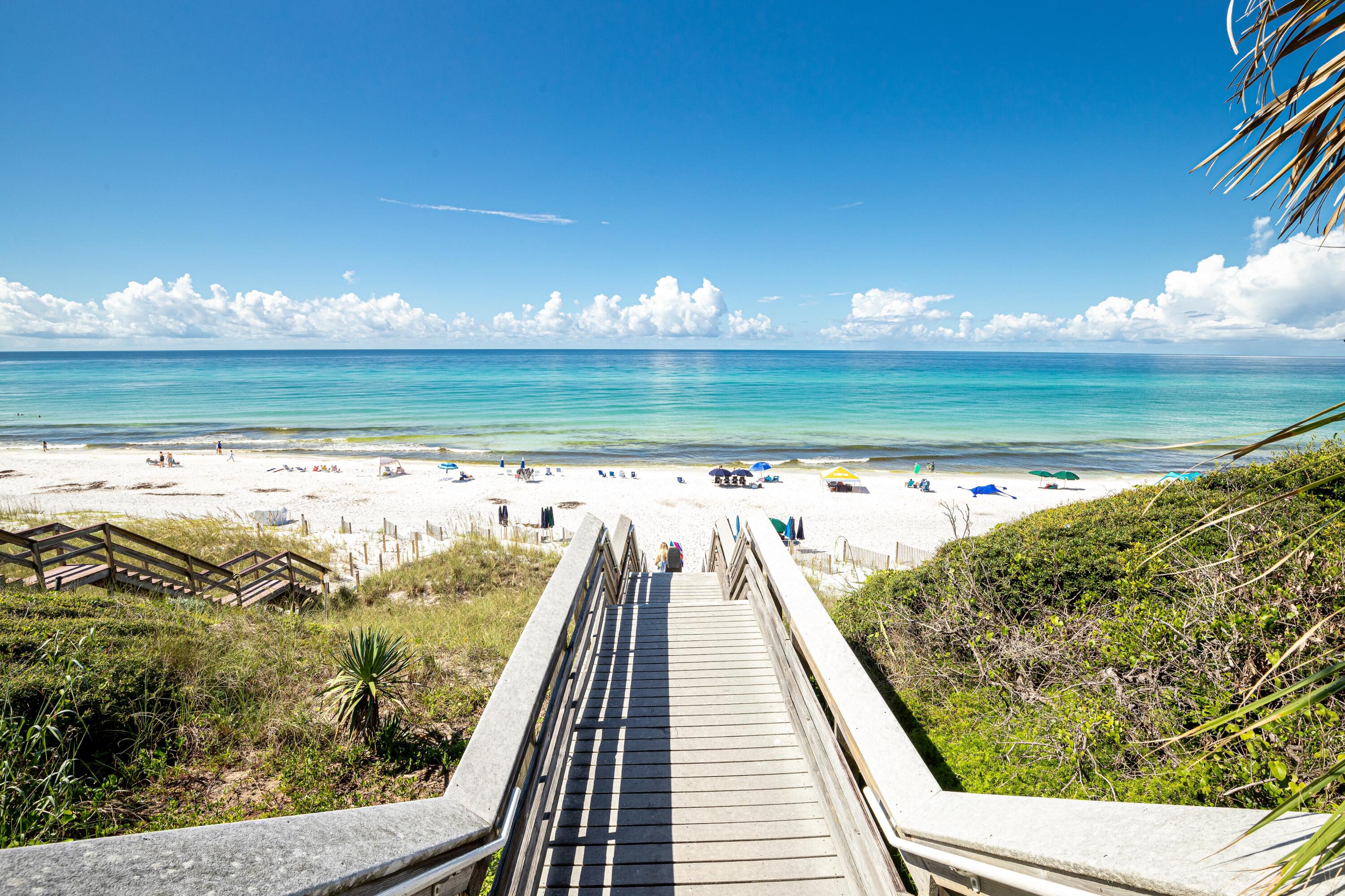 126 N Andalusia Avenue