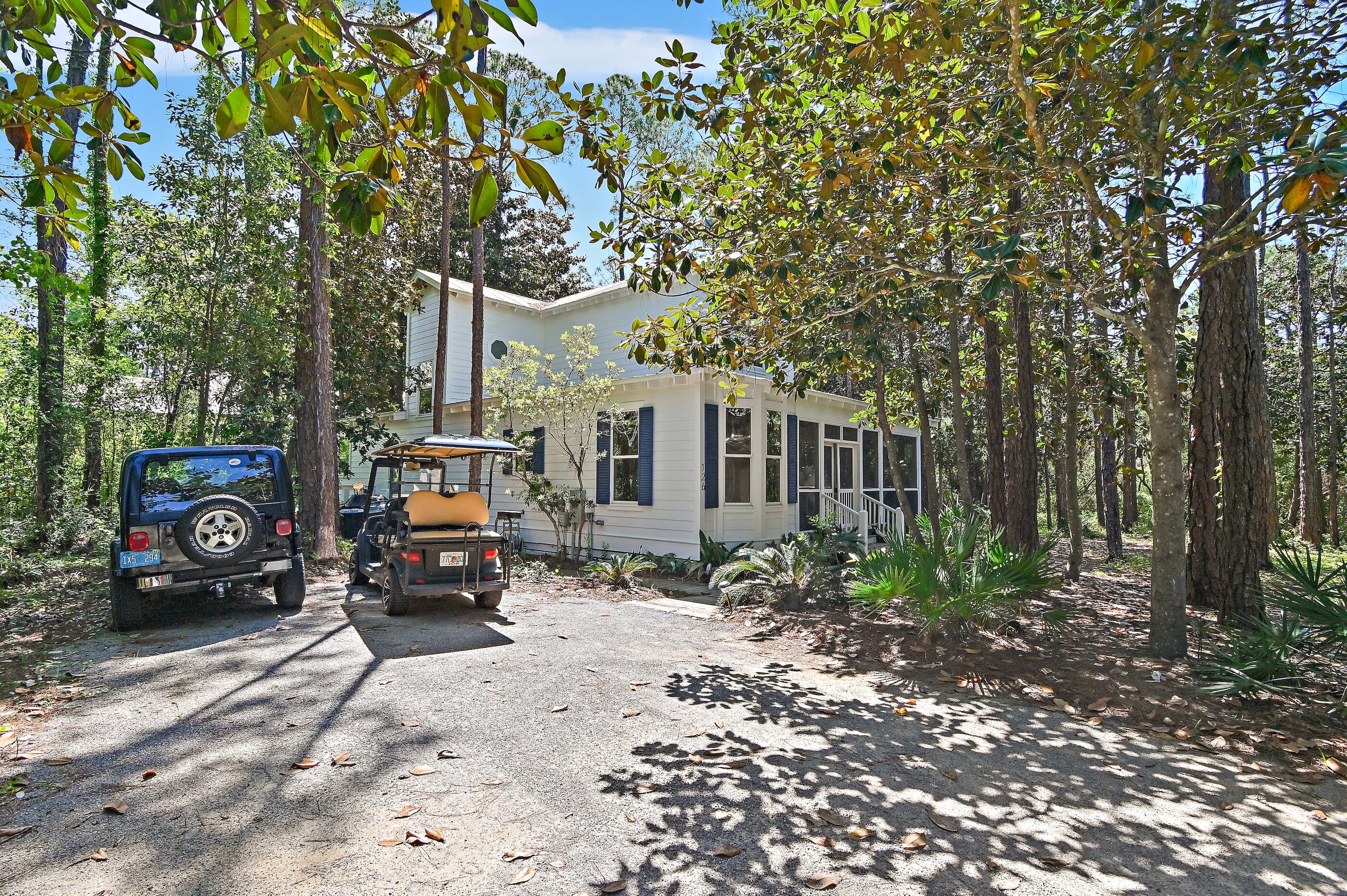 126 N Andalusia Avenue