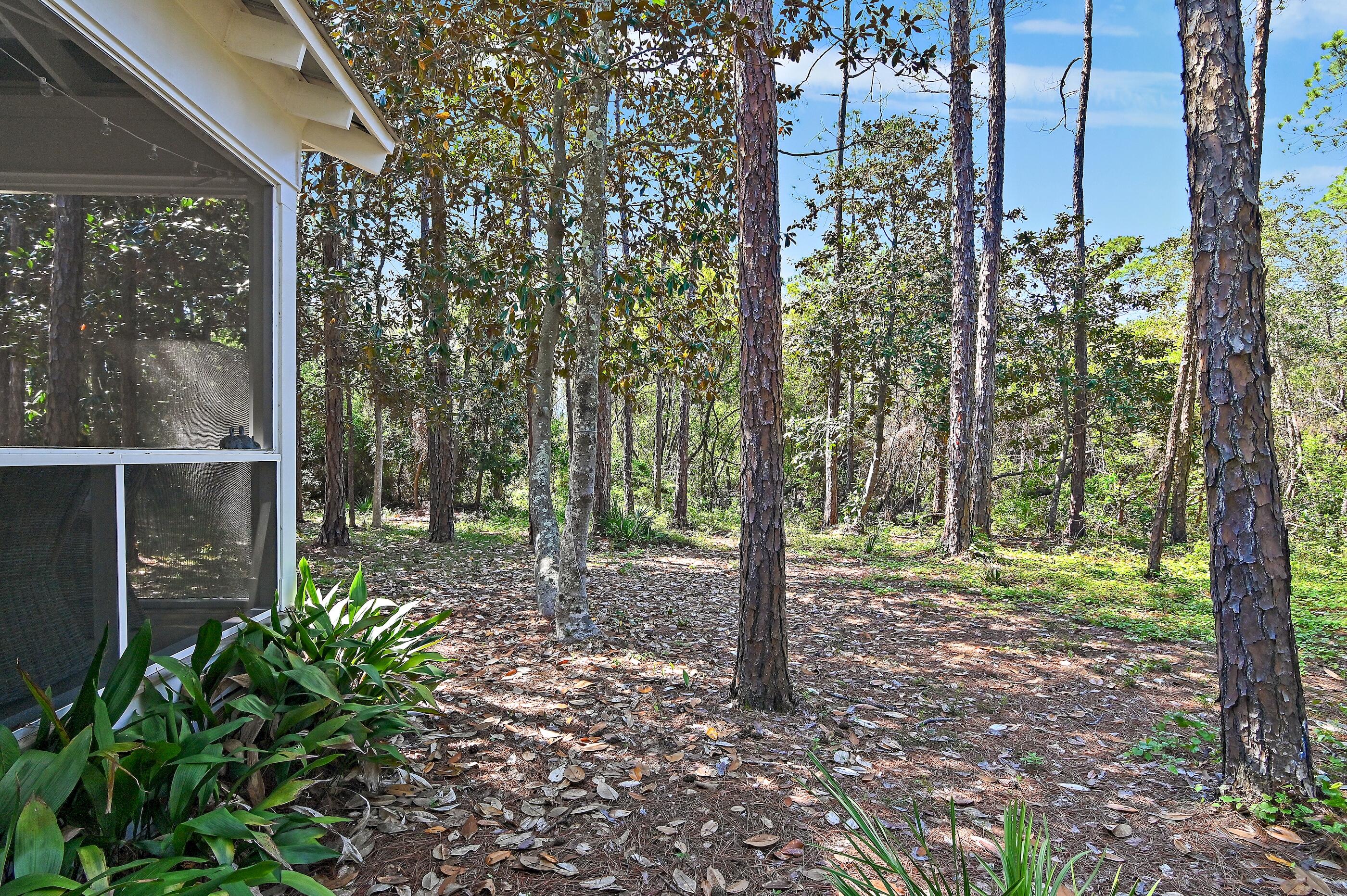 126 N Andalusia Avenue