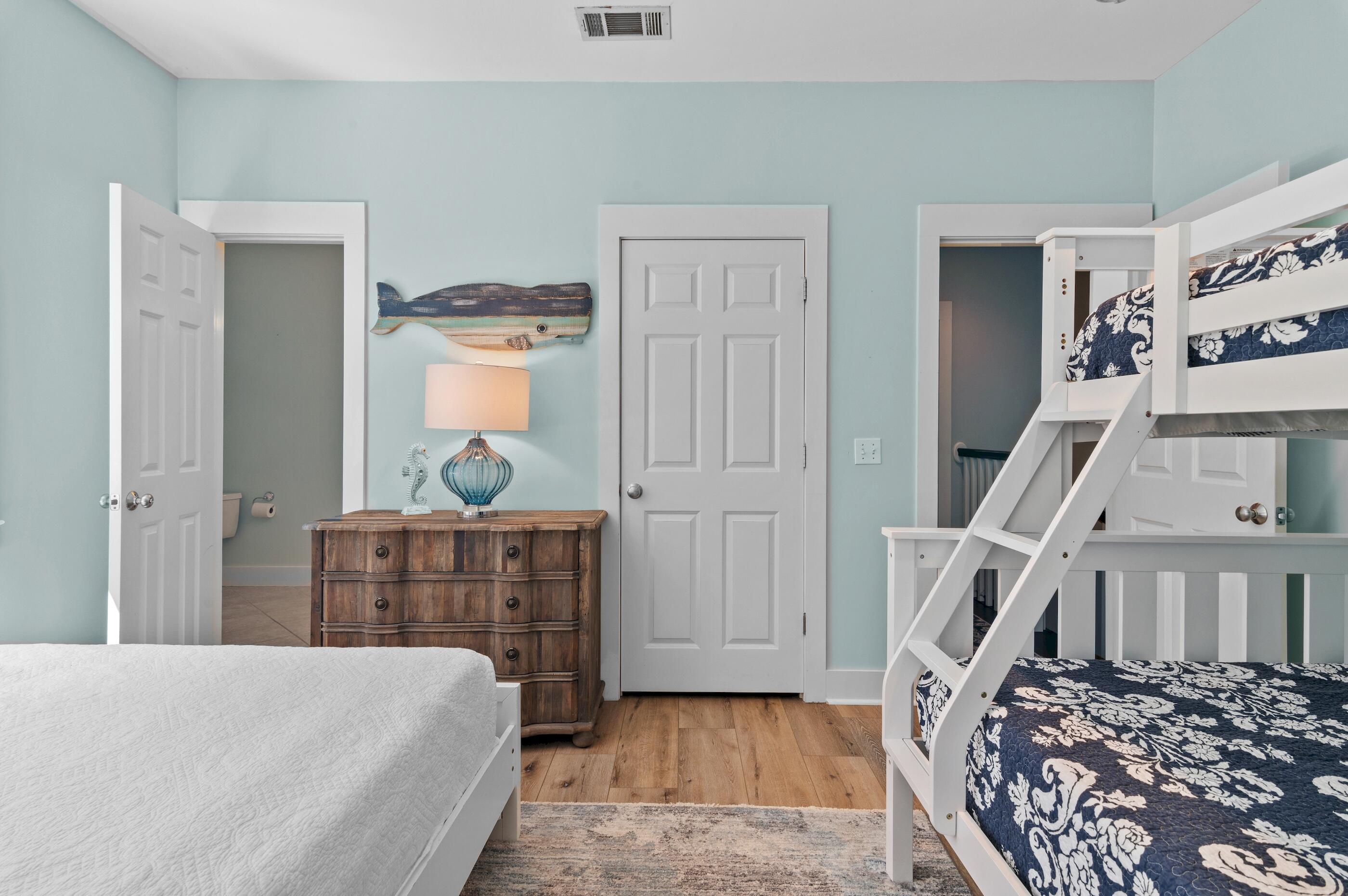 126 N Andalusia Avenue