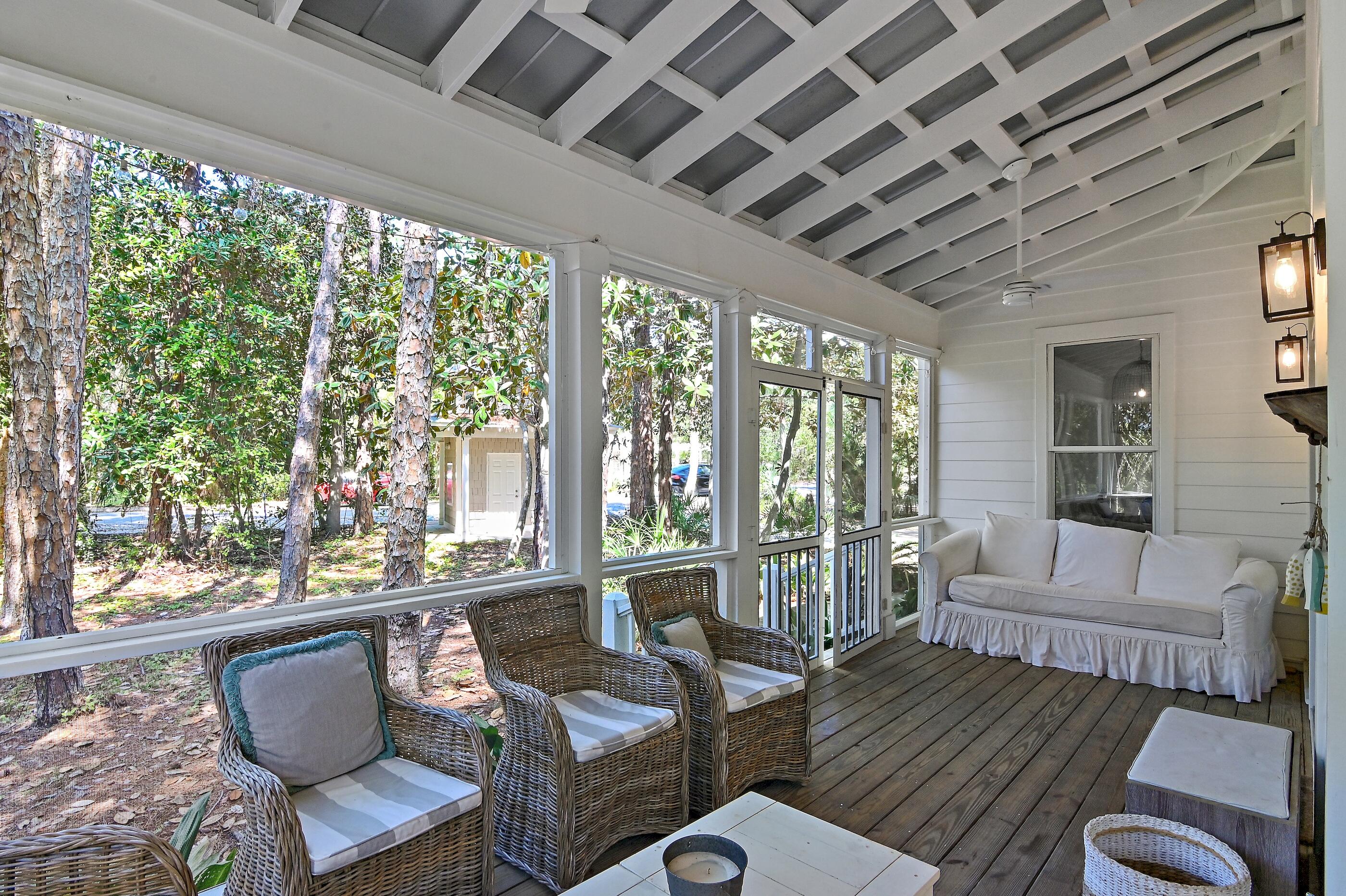 126 N Andalusia Avenue