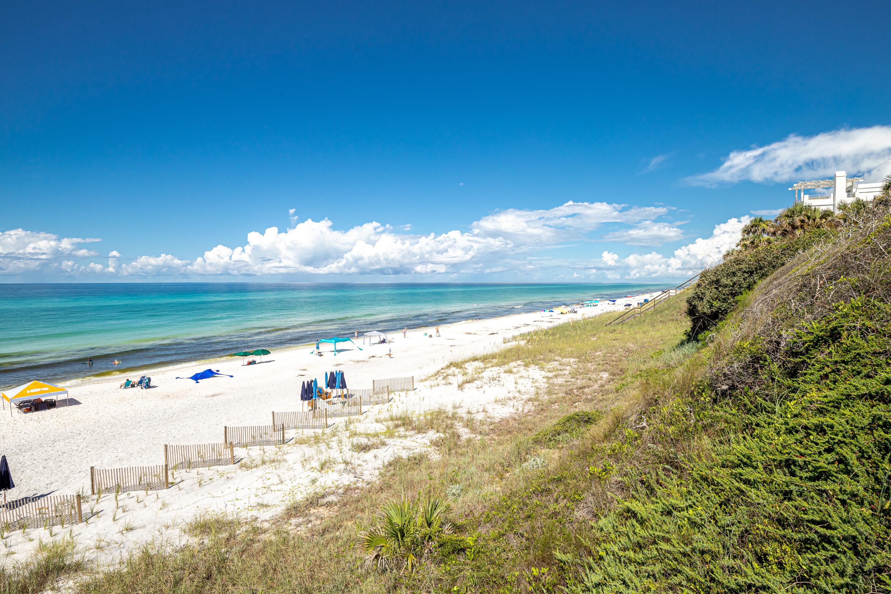 126 N Andalusia Avenue