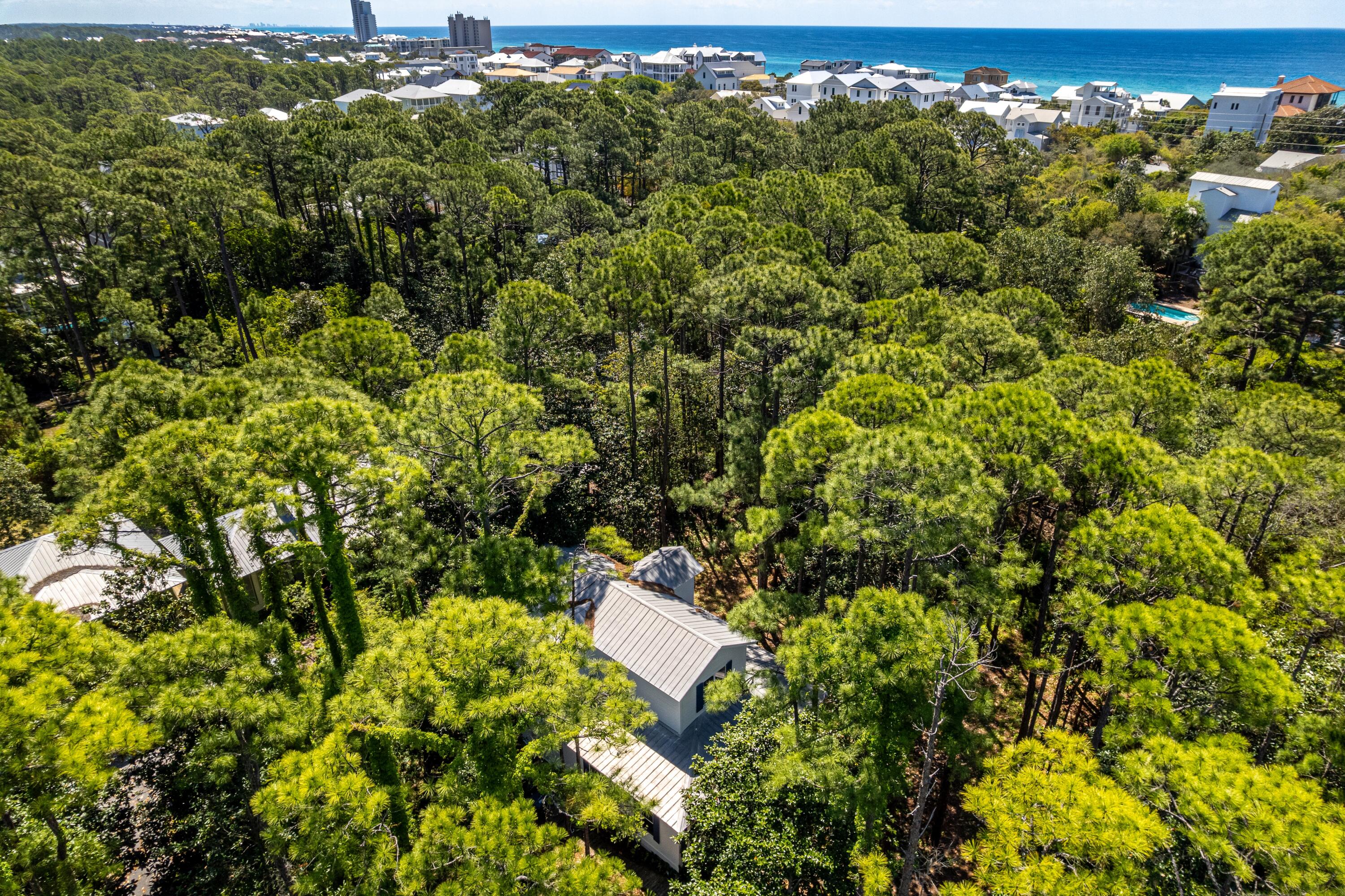 126 N Andalusia Avenue