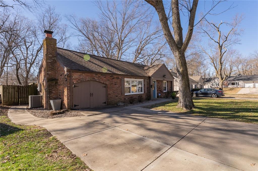 2801 W 75th Place