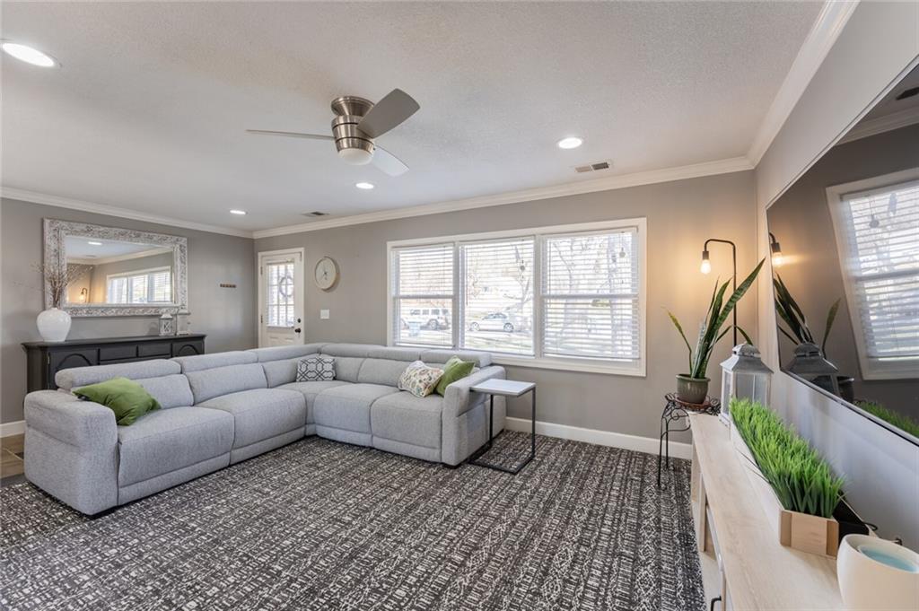 2801 W 75th Place
