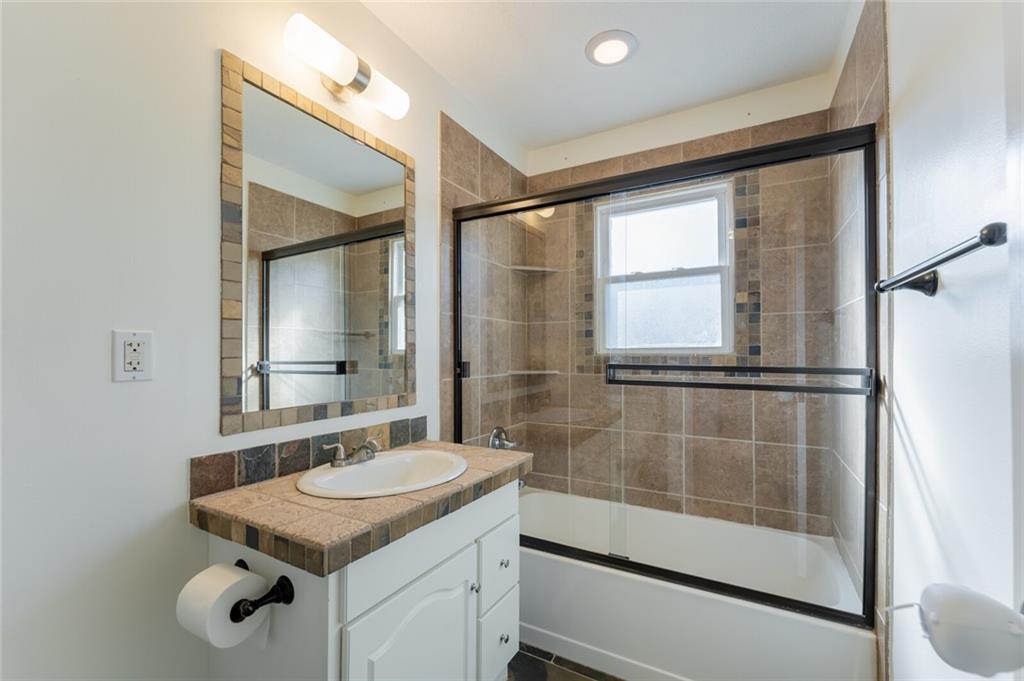 2801 W 75th Place