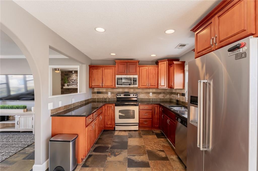 2801 W 75th Place