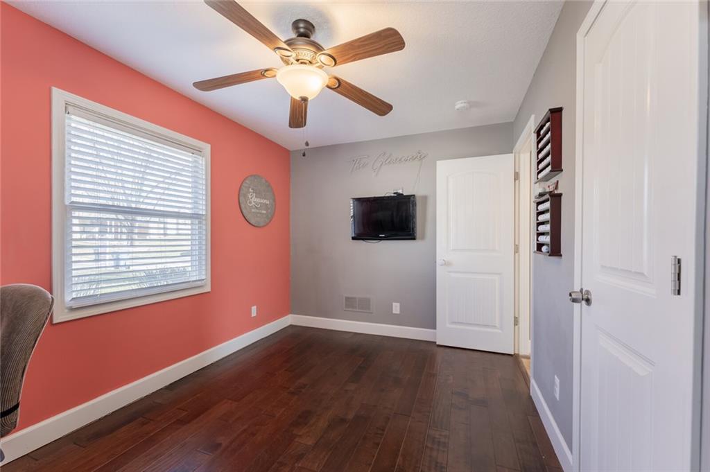2801 W 75th Place