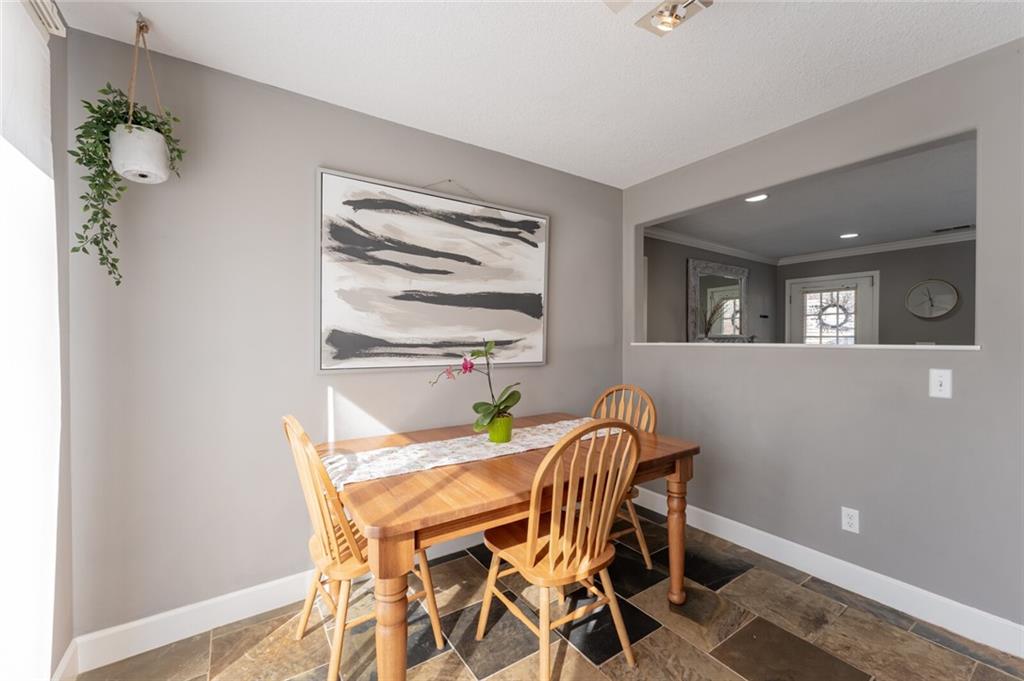 2801 W 75th Place