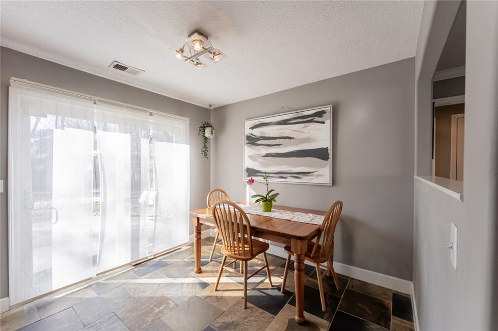 2801 W 75th Place