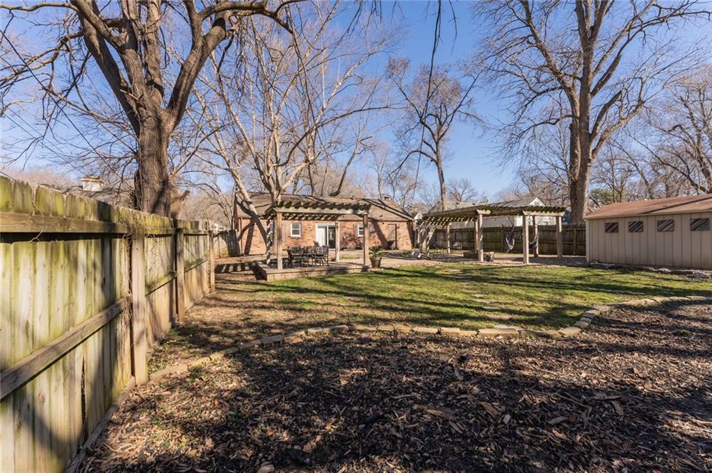 2801 W 75th Place
