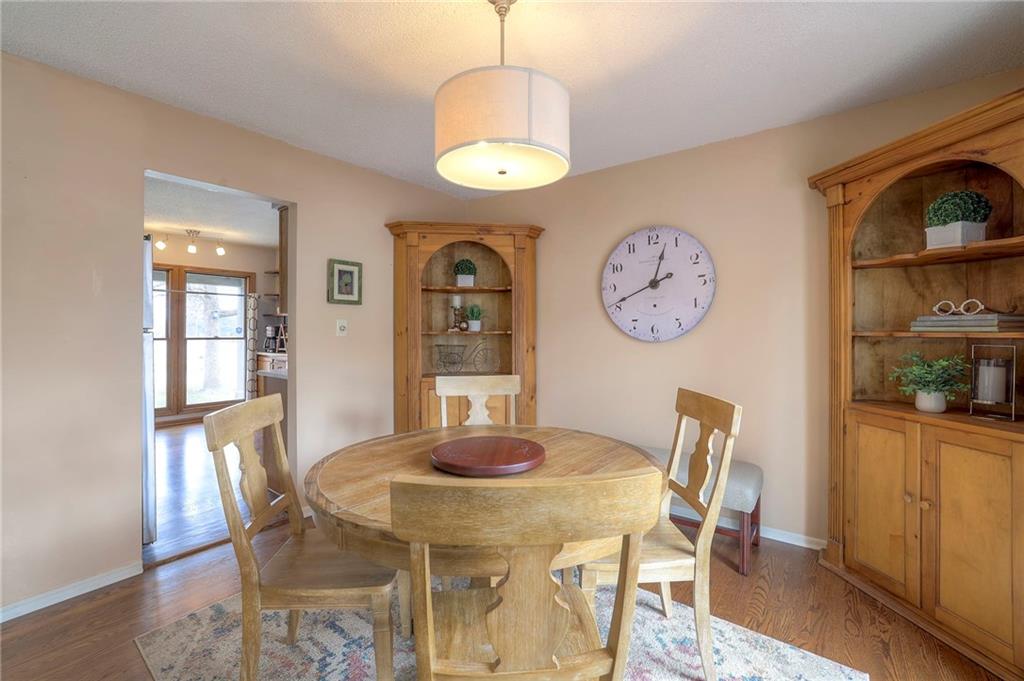 10238 Robinson Street