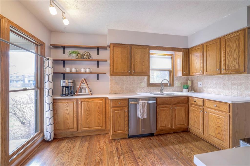 10238 Robinson Street