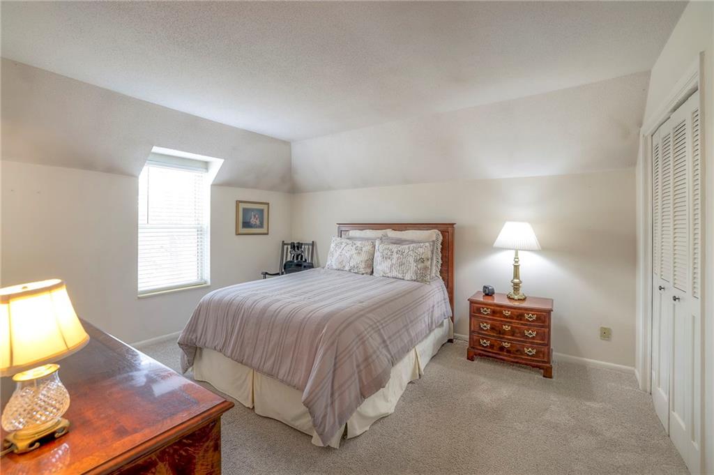 10238 Robinson Street