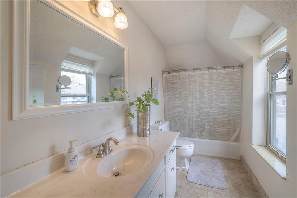 10238 Robinson Street