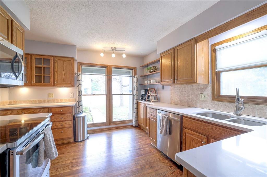 10238 Robinson Street