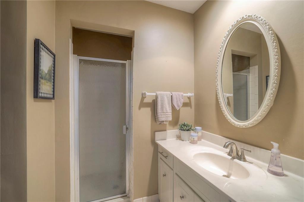 10238 Robinson Street