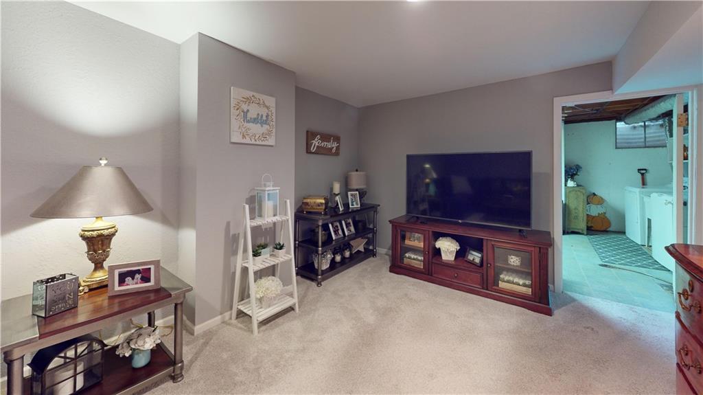 8289 Monrovia Street