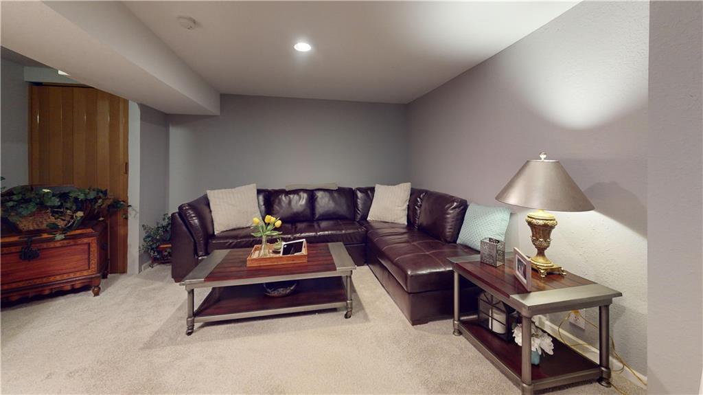 8289 Monrovia Street