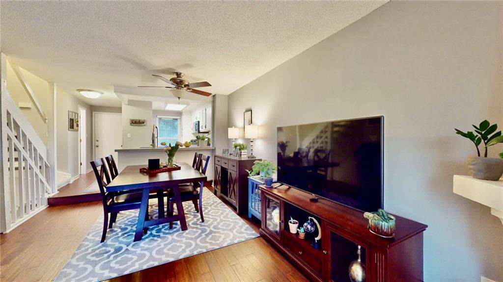 8289 Monrovia Street