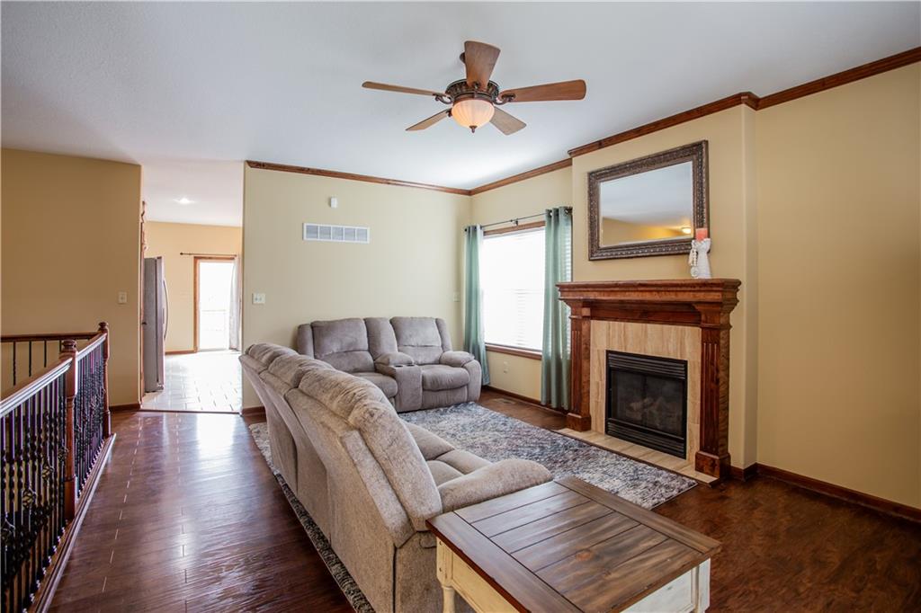 409 NW Fox Hollow Lane