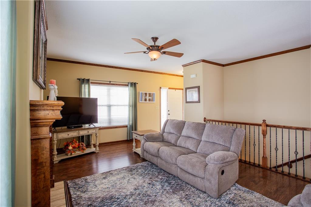 409 NW Fox Hollow Lane