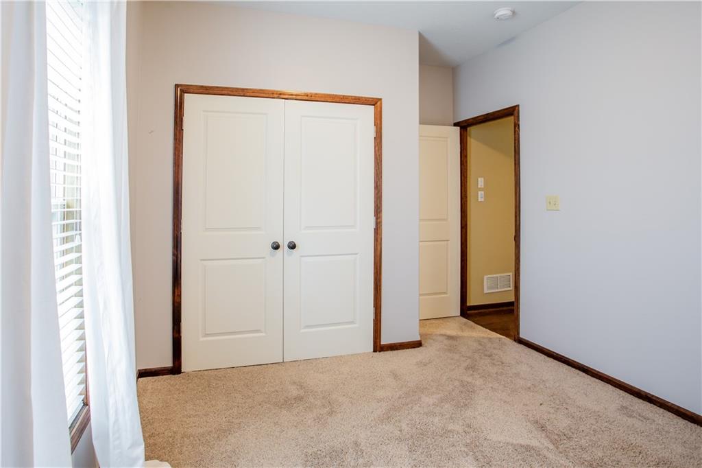 409 NW Fox Hollow Lane