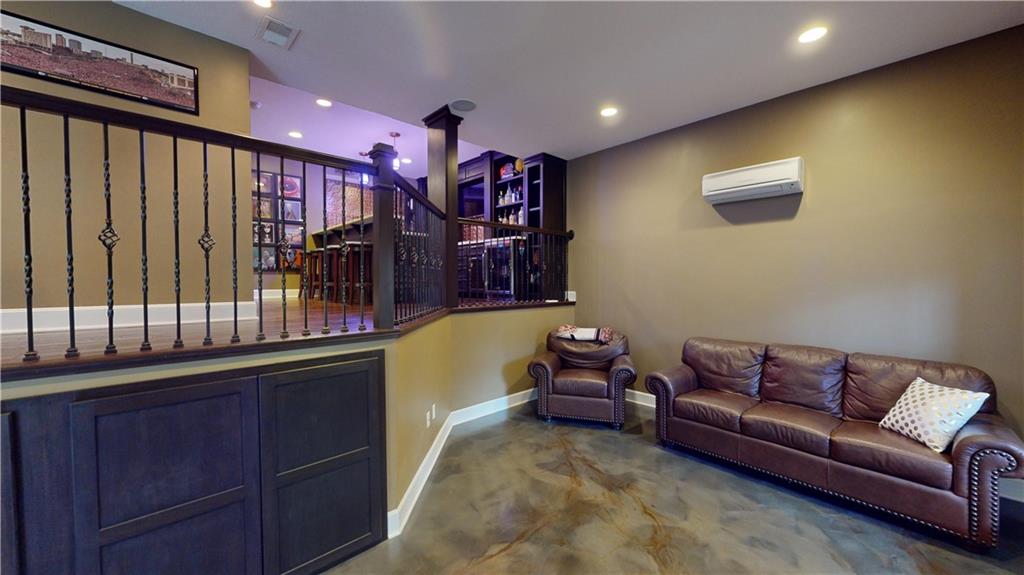 4419 Meadow View Drive