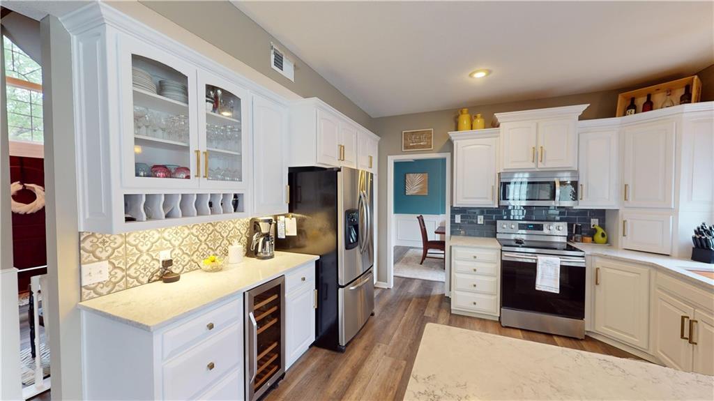 4419 Meadow View Drive