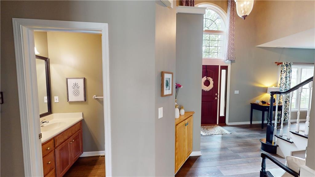 4419 Meadow View Drive