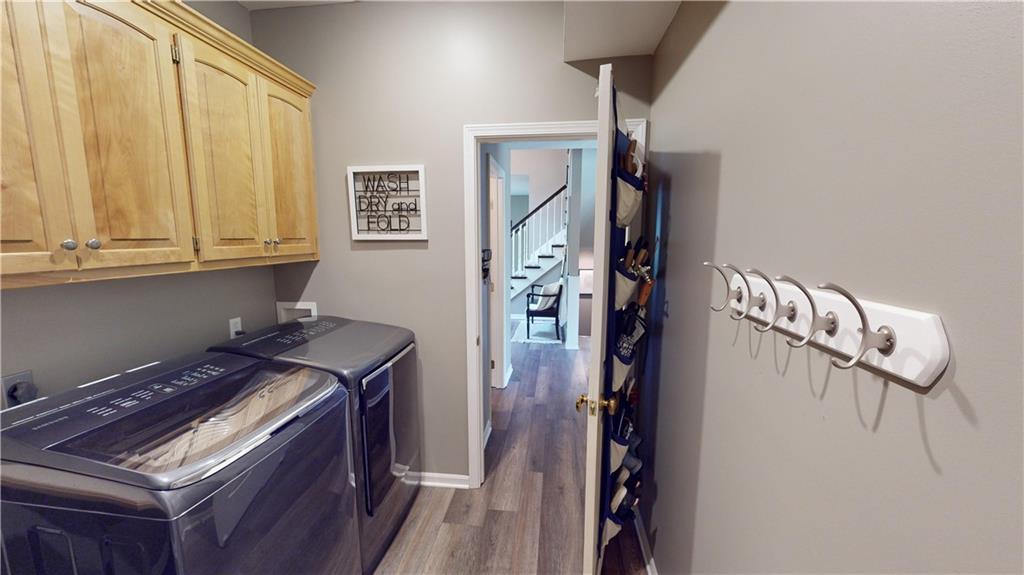 4419 Meadow View Drive