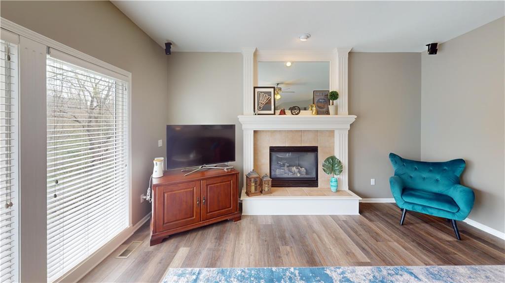 4419 Meadow View Drive