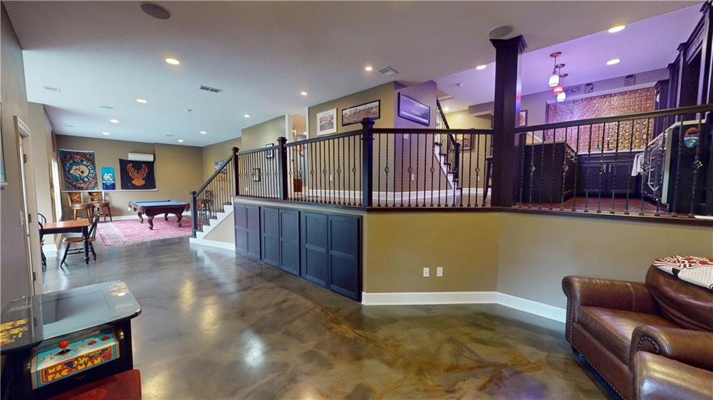 4419 Meadow View Drive