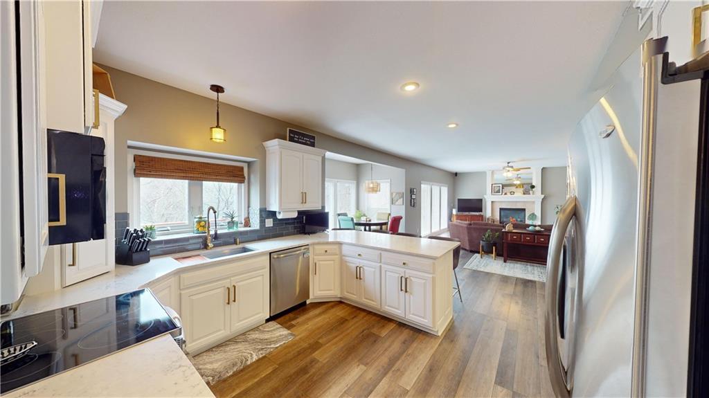 4419 Meadow View Drive