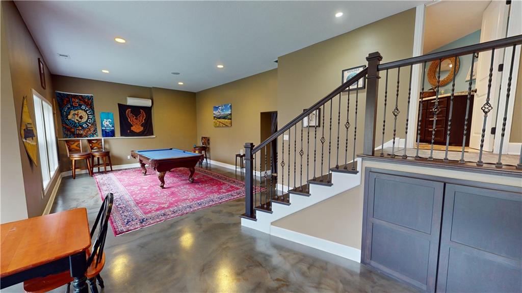 4419 Meadow View Drive