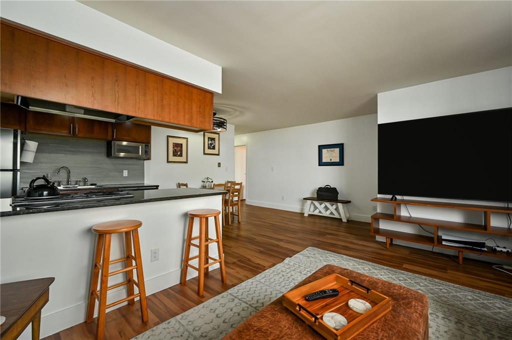 600 E 8th Street Unit: 12H