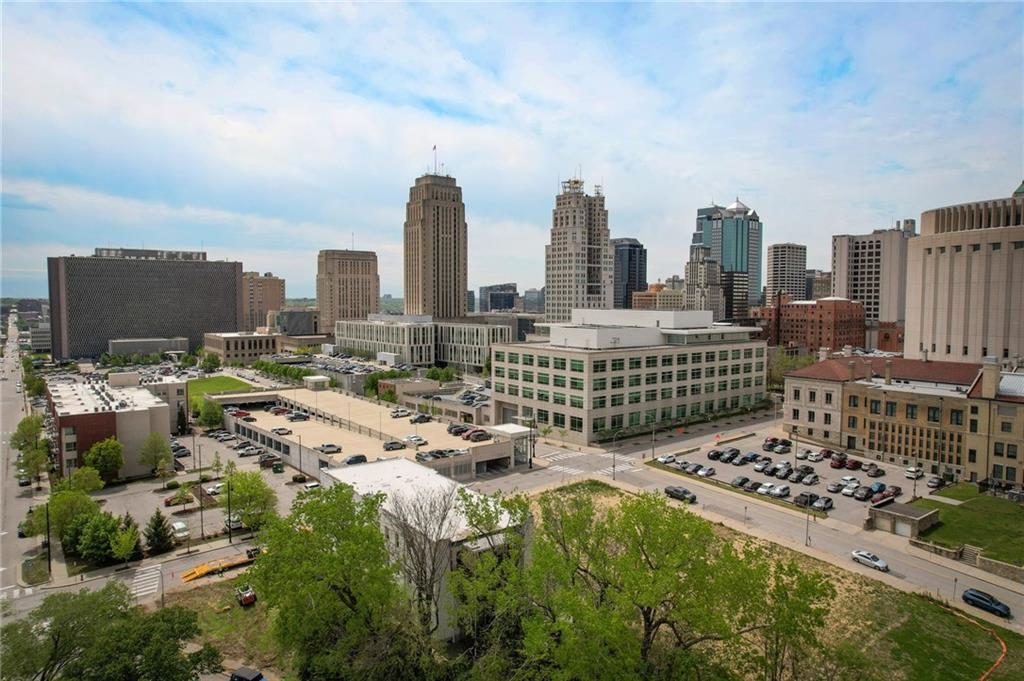 600 E 8th Street Unit: 12H
