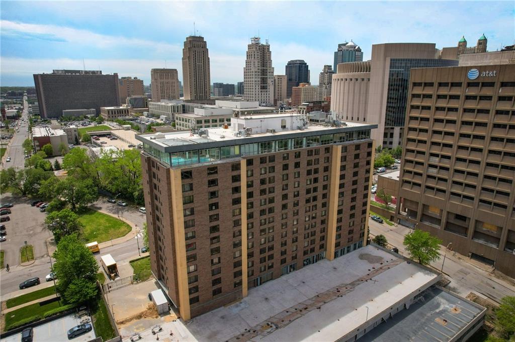 600 E 8th Street Unit: 12H