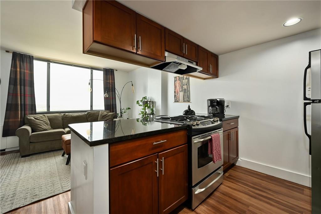 600 E 8th Street Unit: 12H