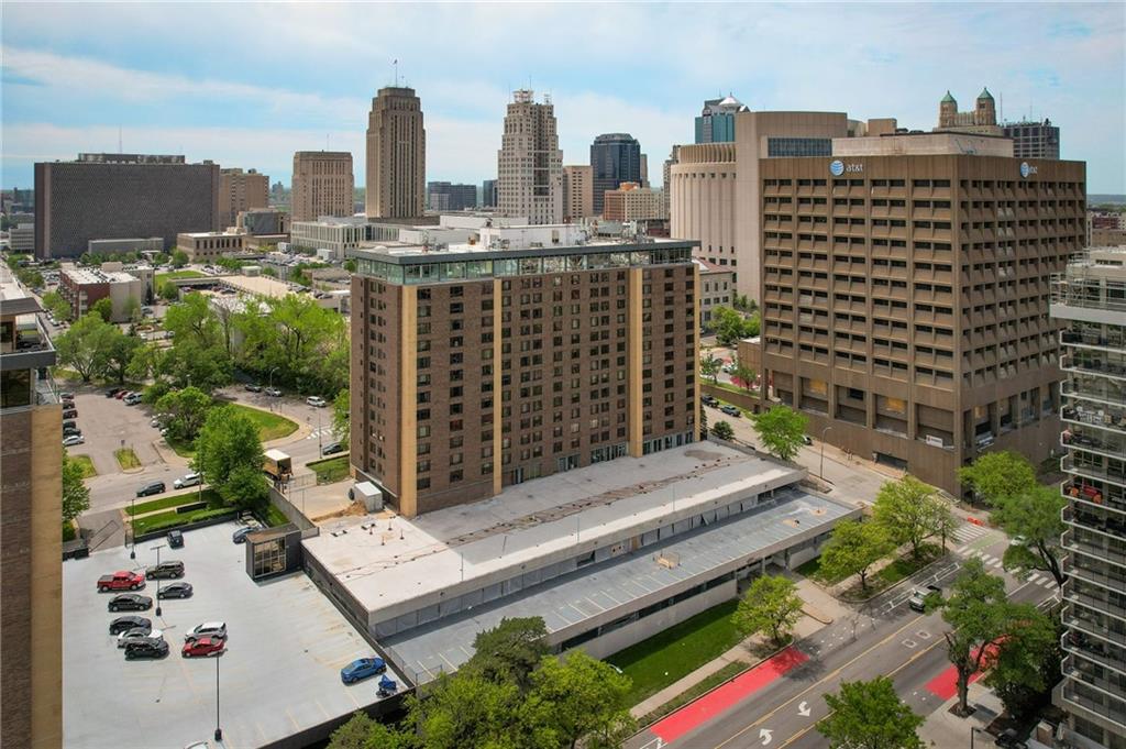 600 E 8th Street Unit: 12H
