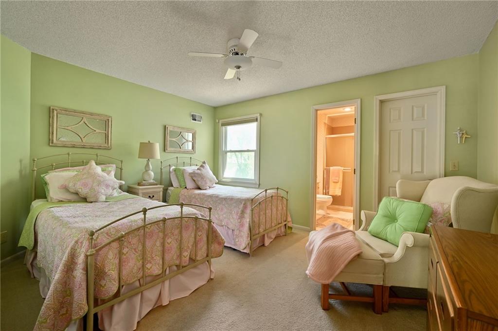 5429 W 139th Street