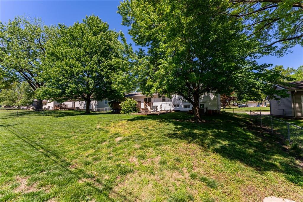 7211 Edgewood Boulevard