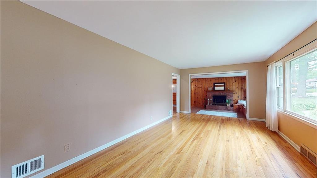 8215 W 88th Street