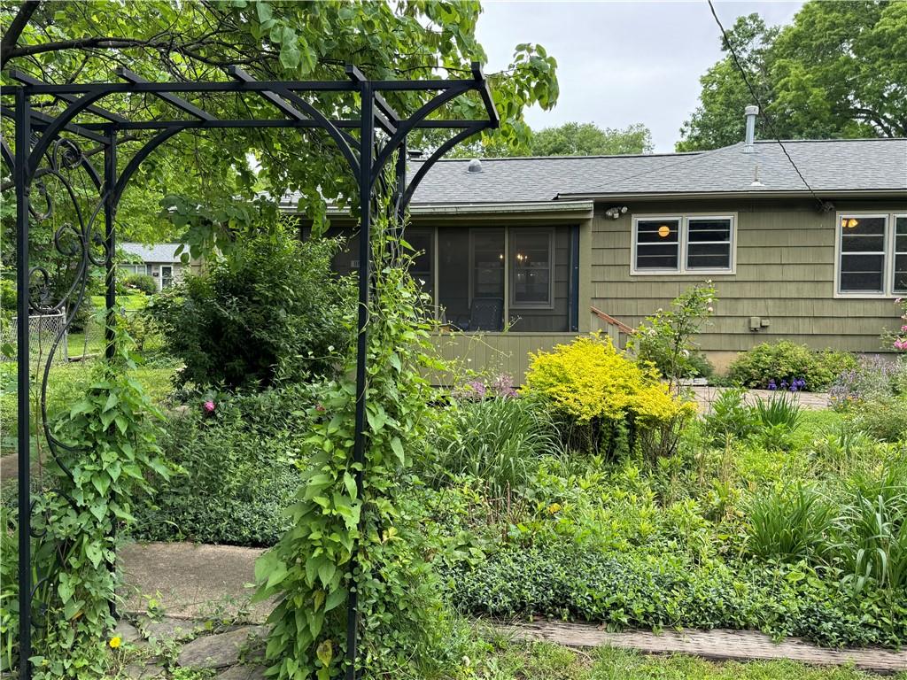 8215 W 88th Street